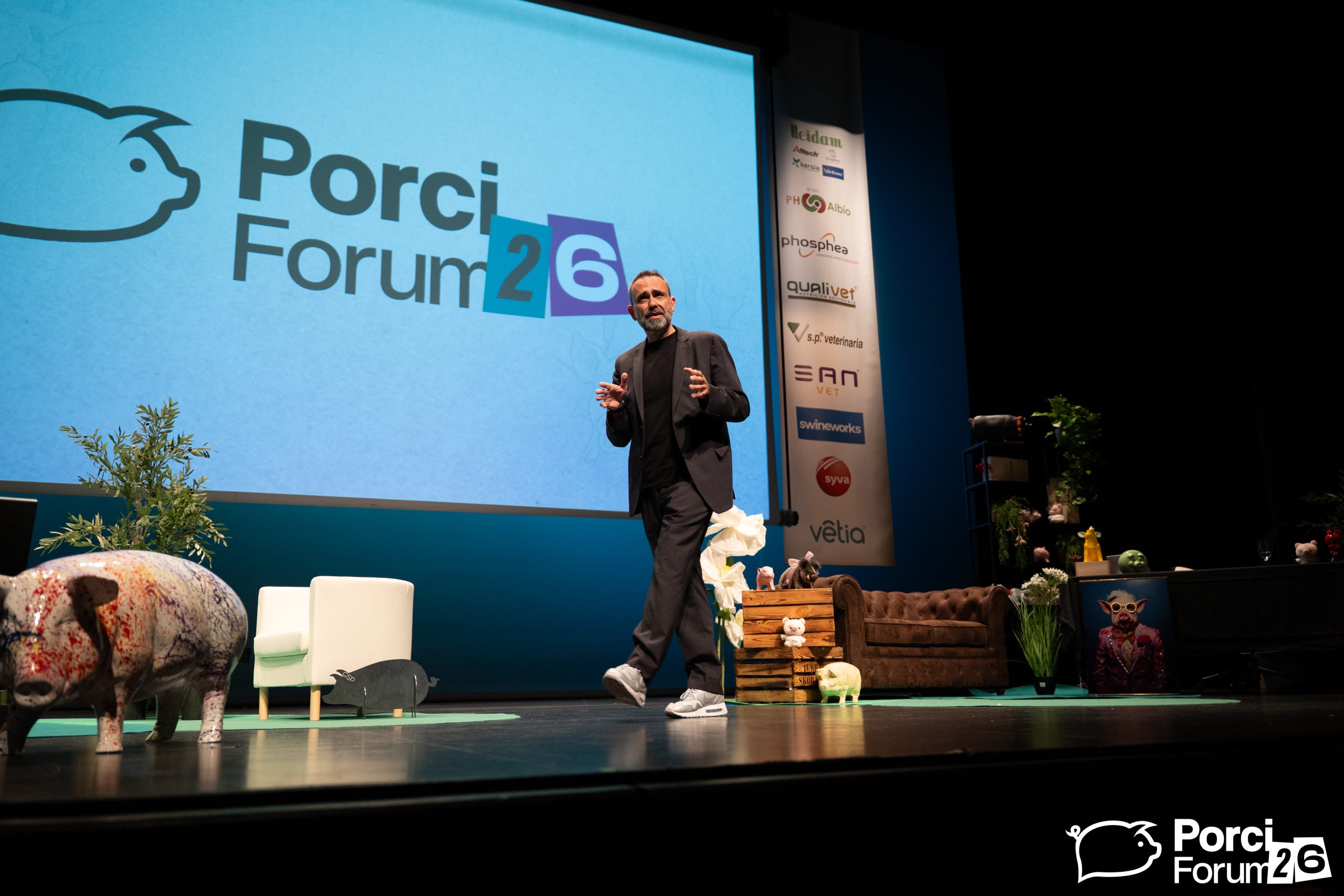 Porciforum 26-81